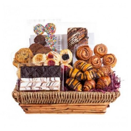 Purim Grand Fresh Pastry Gift Basket