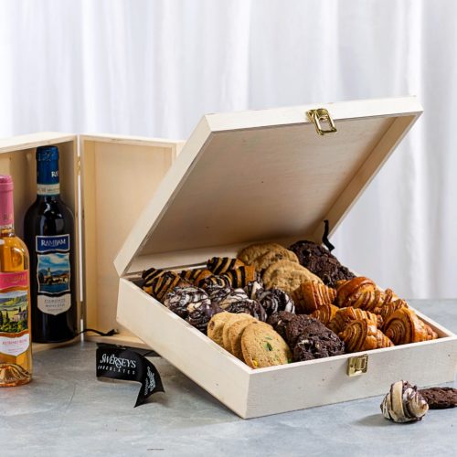Designer Deluxe Purim Bakery and Wine Keepsake Gift Box - Kosherline