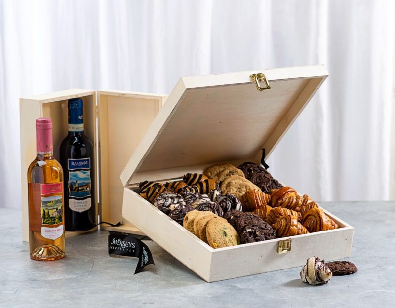 Designer Deluxe Purim Bakery and Wine Keepsake Gift Box - Kosherline
