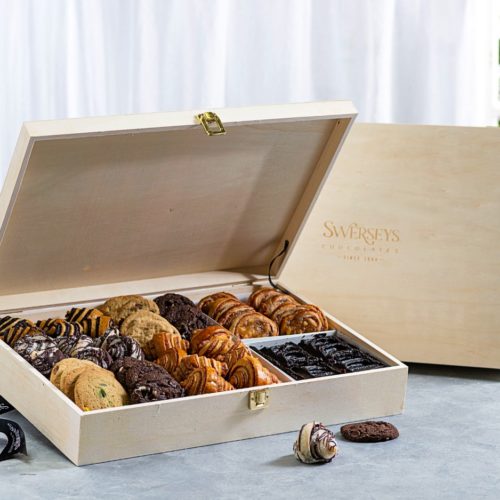 Designer Signature Large Purim Bakery Gift Box - Kosherline