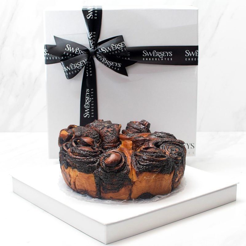 Delectable Babka Ring Cake Gift Box - Kosherline