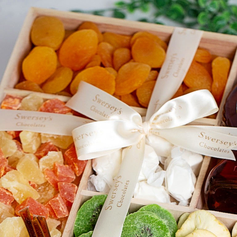 Assorted Dried Fruit & Honey Rosh Hashanah Gift Box 2 - Kosherline