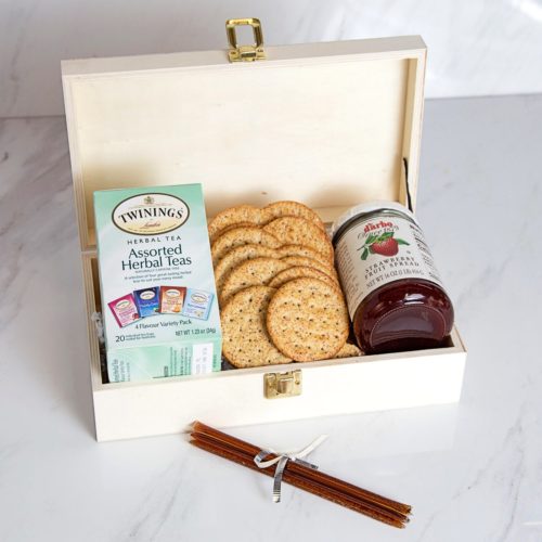Simply Elegant Tea & Crackers Rosh Hashanah Wood Gift Box Set - Kosherline