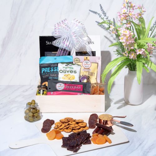 Elegant Charcuterie Lover Gift Basket - Kosherline